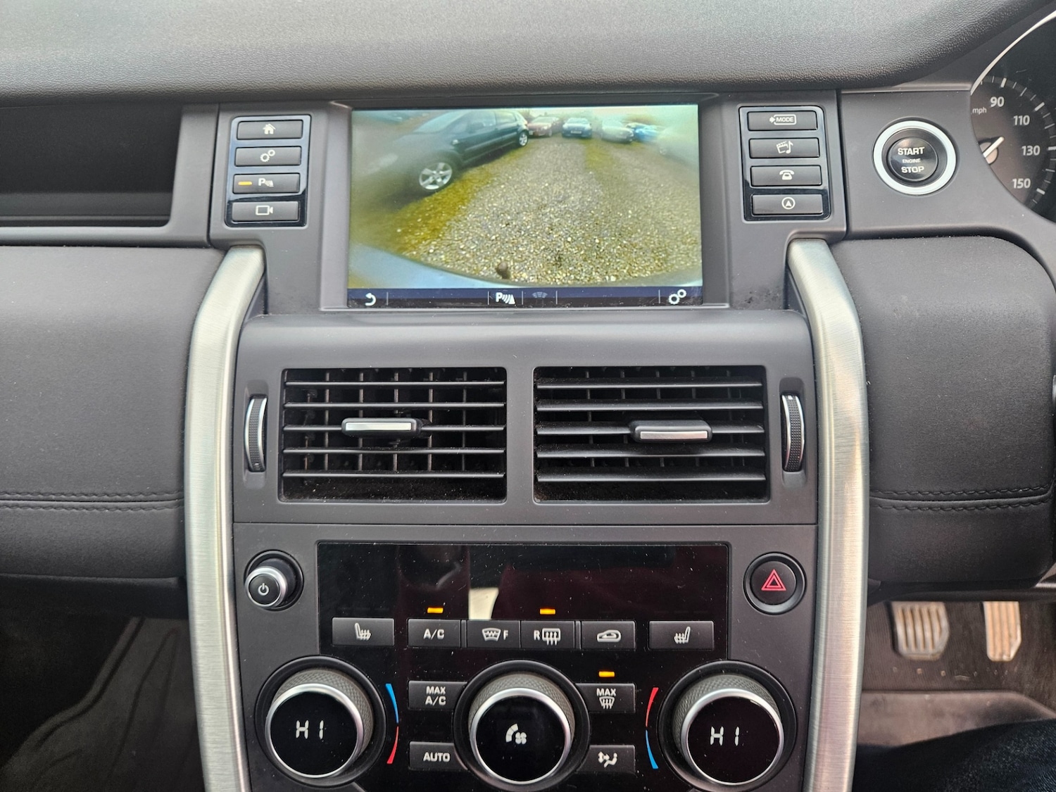 Used Land Rover Discovery Sport 2017 for sale - 76894524: Photo 15