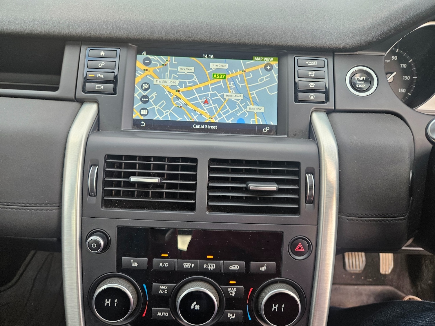 Used Land Rover Discovery Sport 2017 for sale - 76894524: Photo 16