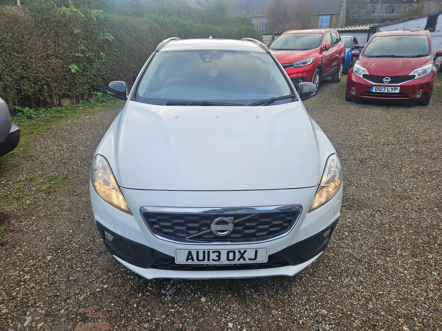 Used Volvo V40 2013 for sale - 76719939: Photo 2