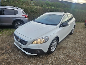 Used Volvo V40 2013 for sale - 76719939: Photo