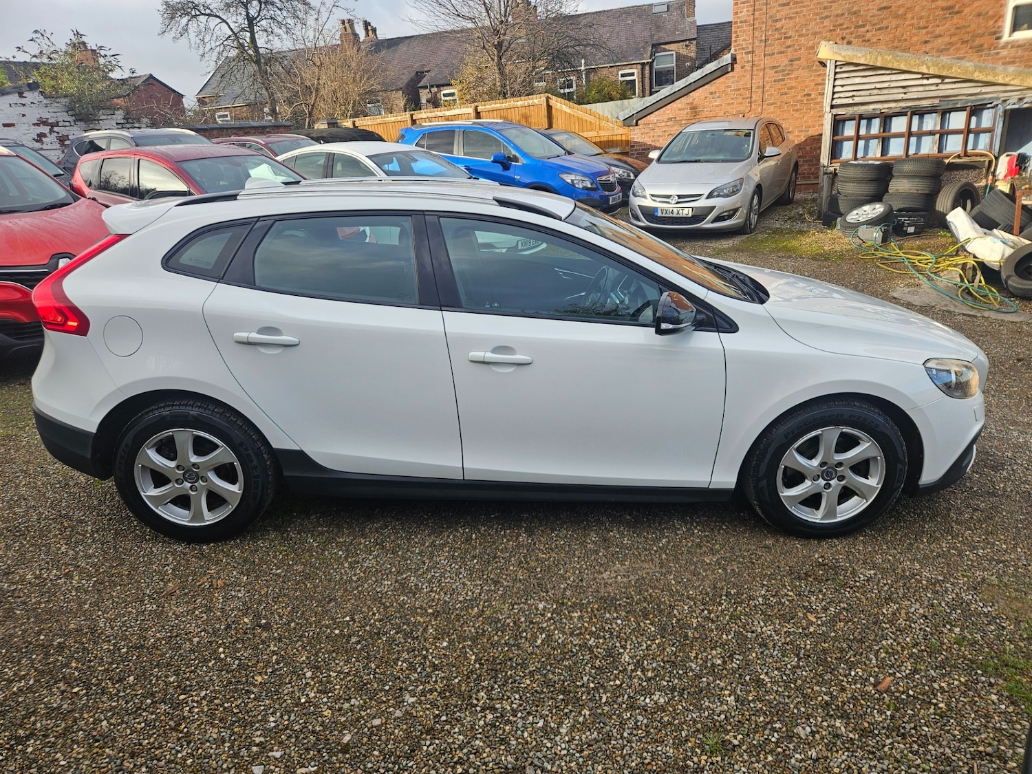 Used Volvo V40 2013 for sale - 76719939: Photo 8