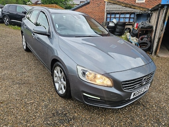 Used Volvo V60 2015 for sale - 78524078: Photo