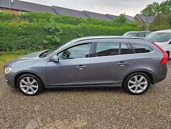 Used Volvo V60 2015 for sale - 78524078: Photo