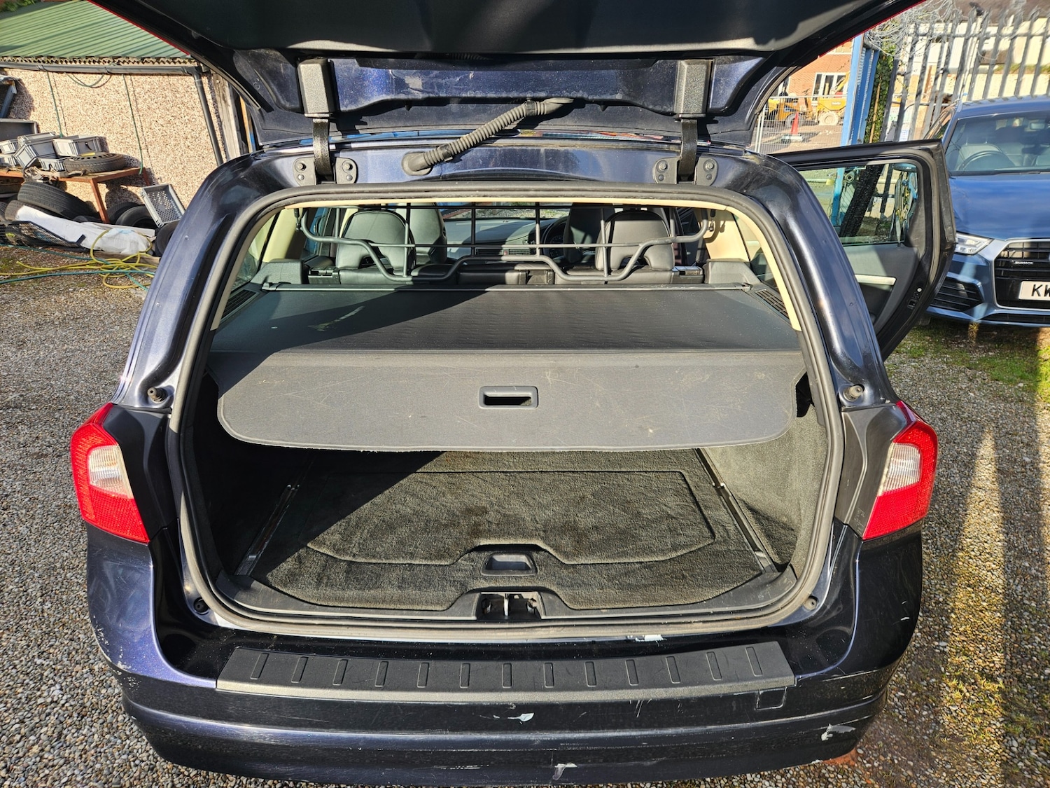 Used Volvo V70 2008 for sale - 77312199: Photo 11