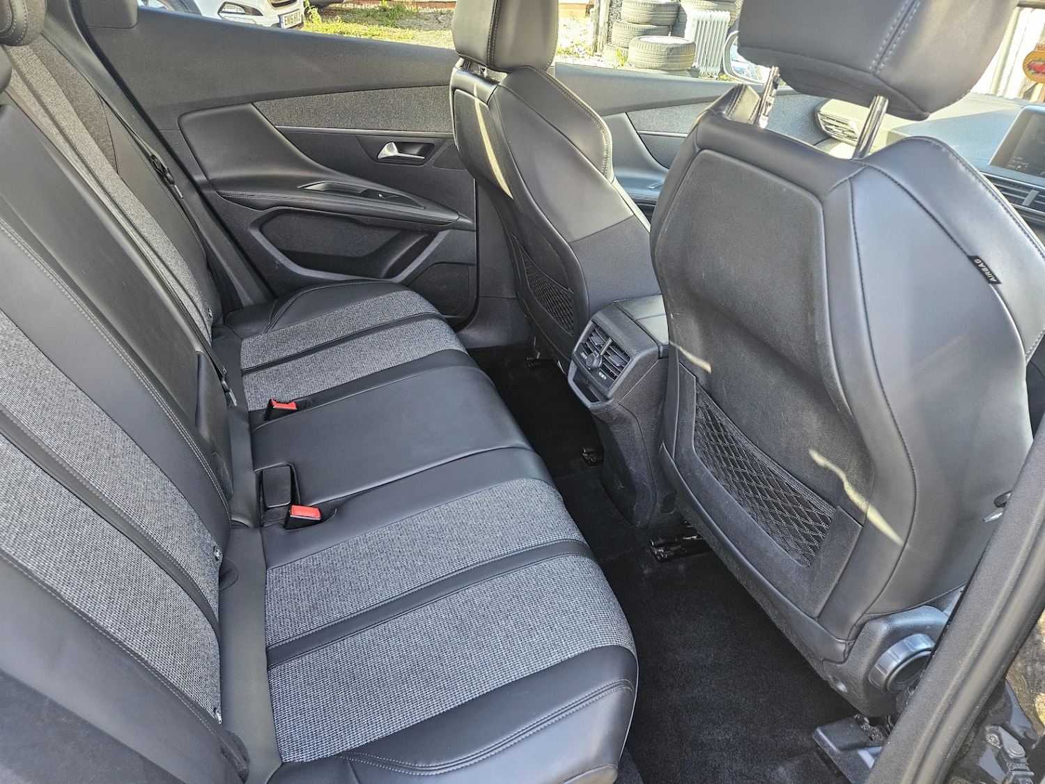 Used Peugeot 3008 2018 for sale - 76331975: Photo 10