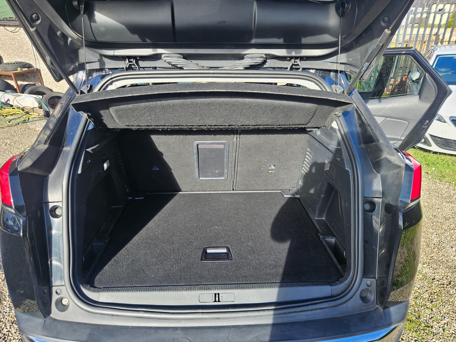 Used Peugeot 3008 2018 for sale - 76331975: Photo 11