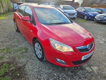 Vauxhall - Astra