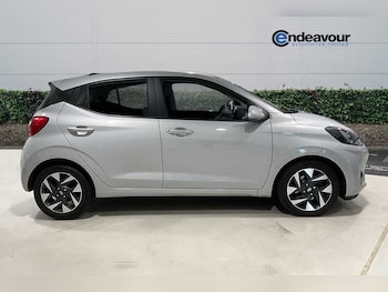 Used Hyundai i10 2023 for sale - 79338181: Photo