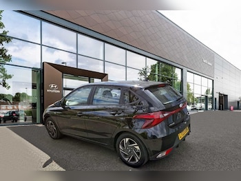 Used Hyundai i20 2023 for sale - 79611641: Photo