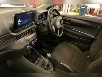 Used Hyundai i20 2024 for sale - 79473829: Photo