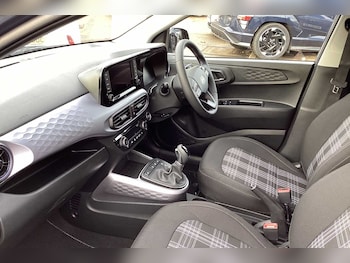 Used Hyundai i10 2025 for sale - 79031689: Photo