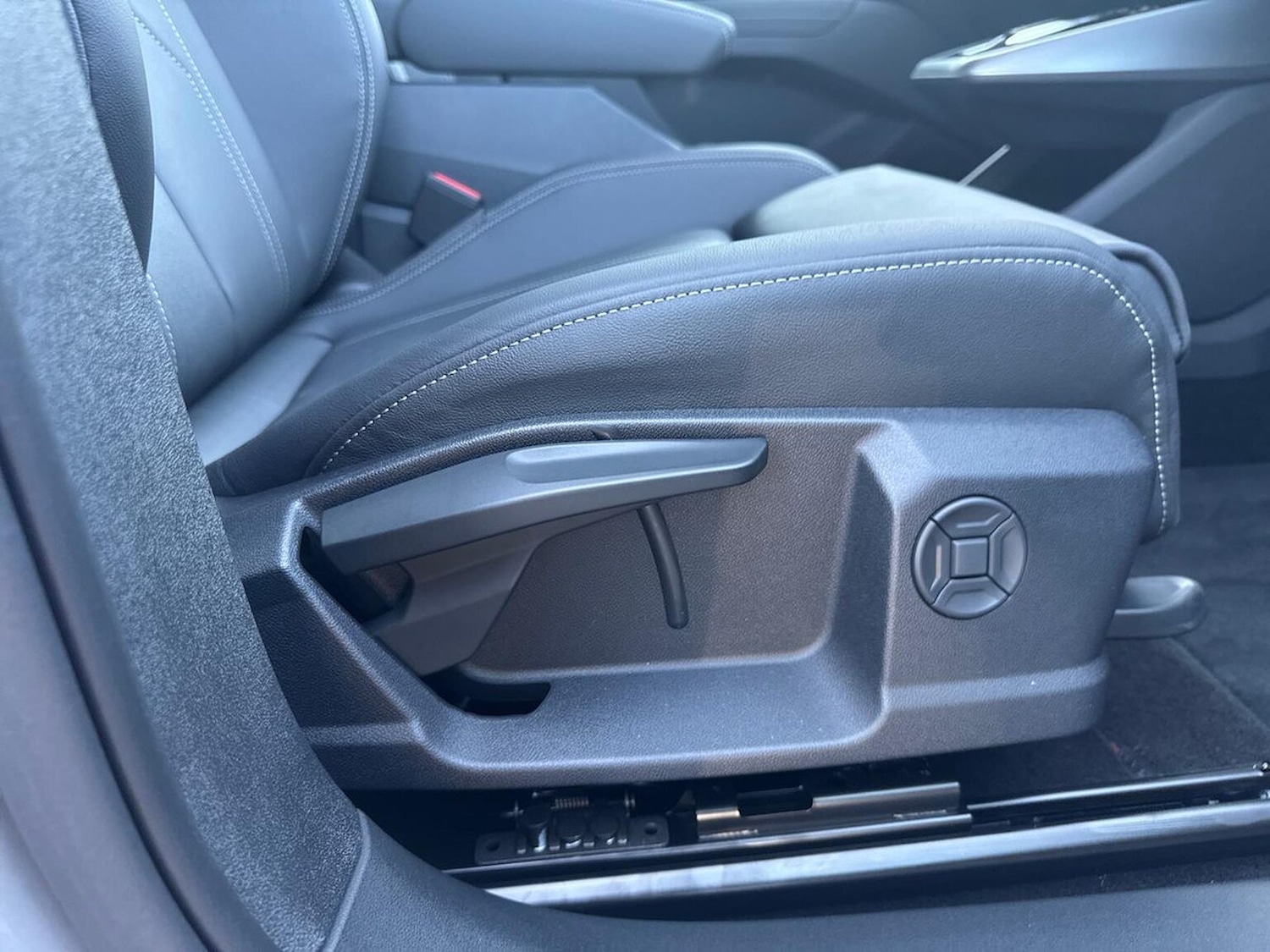 Used Audi Q4 e-tron 2025 for sale - 76157259: Photo 30