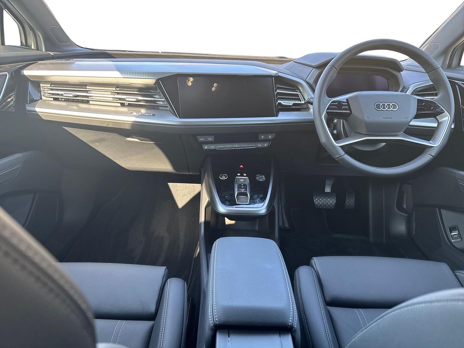 Used Audi Q4 e-tron 2025 for sale - 76157259: Photo 8