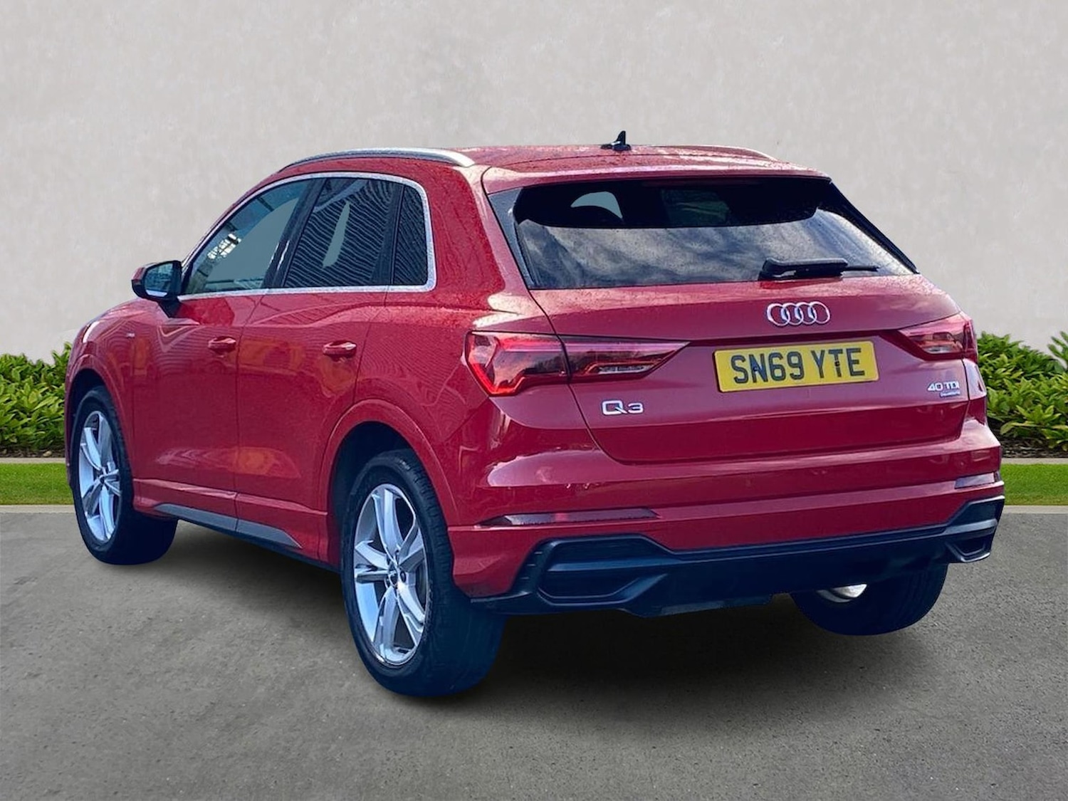 Used Audi Q3 2019 for sale - 78192768: Photo 2
