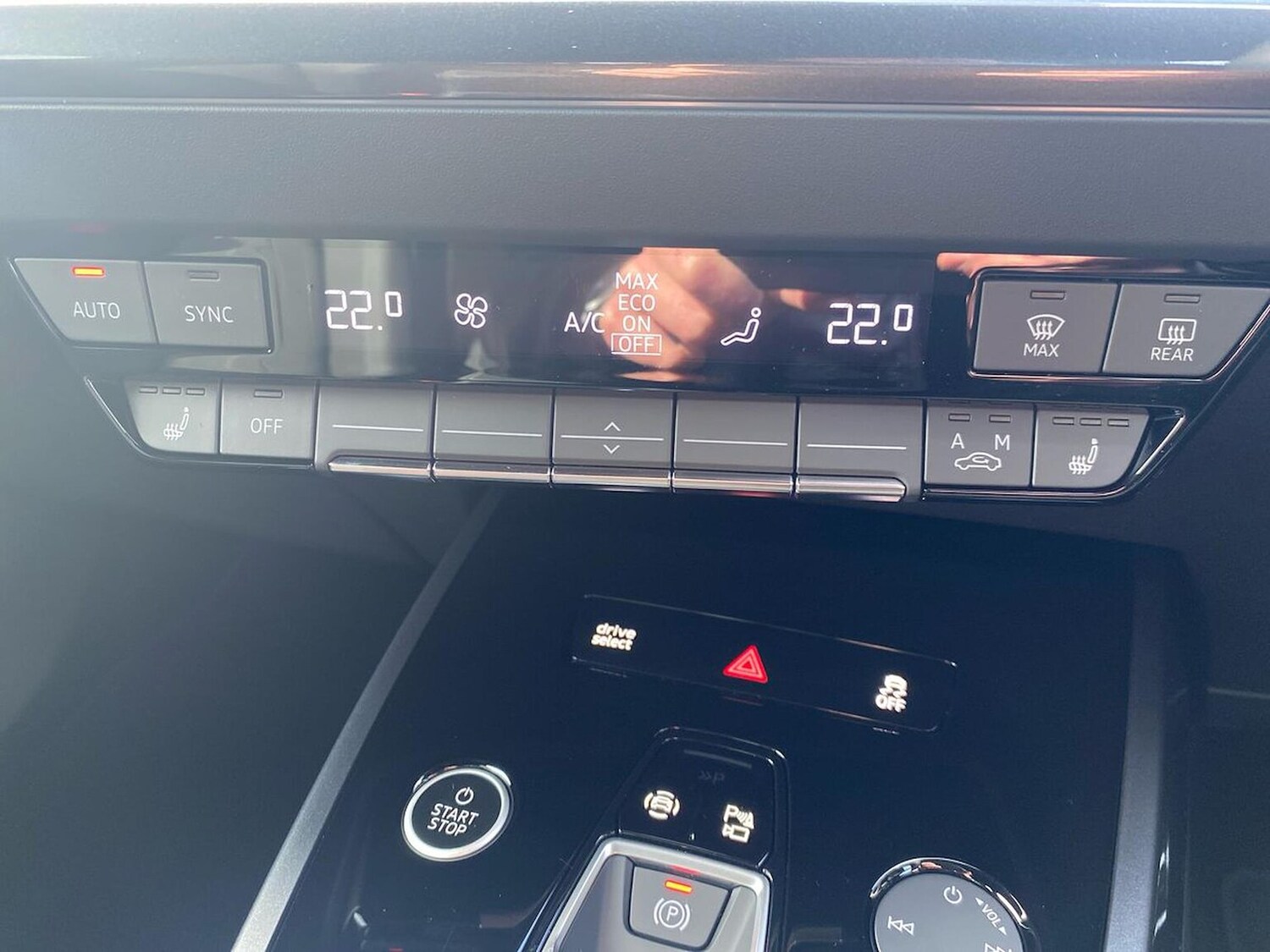 Used Audi Q4 e-tron 2025 for sale - 76450521: Photo 12