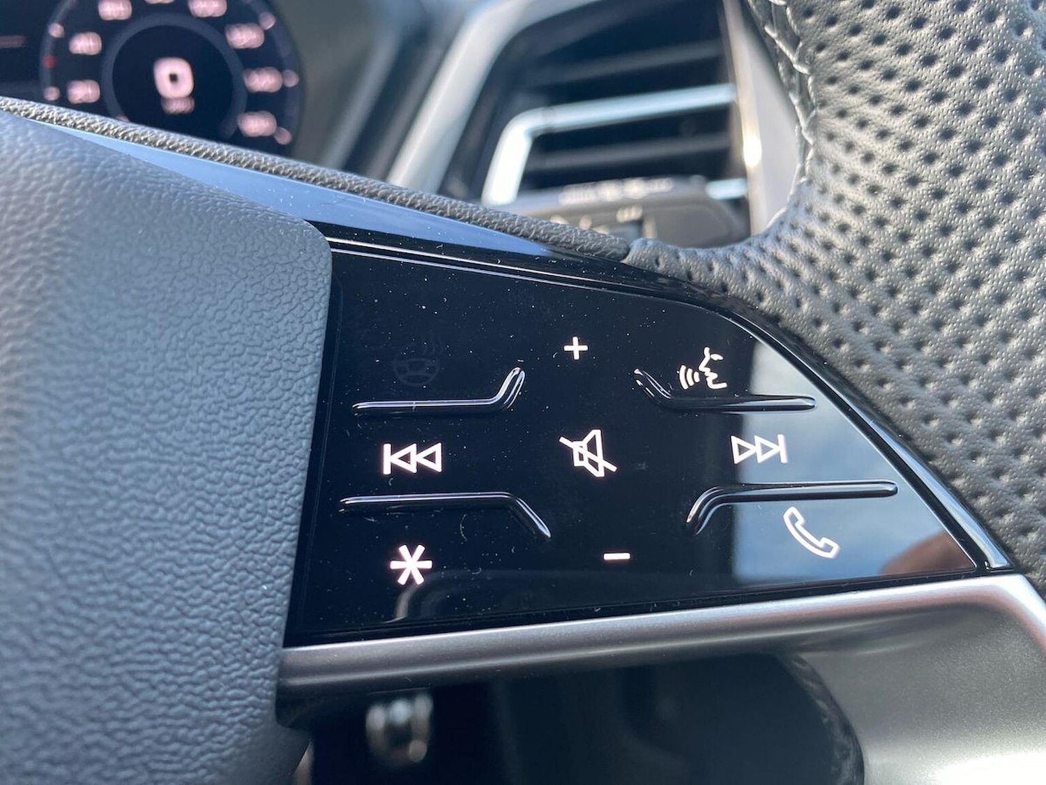 Used Audi Q4 e-tron 2025 for sale - 76450521: Photo 27