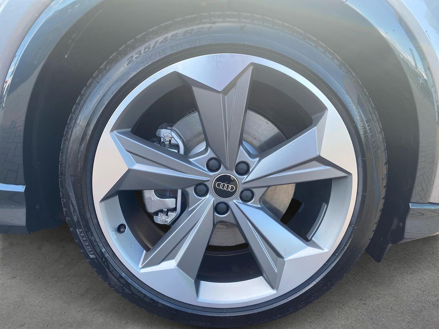 Used Audi Q4 e-tron 2025 for sale - 76450521: Photo 6