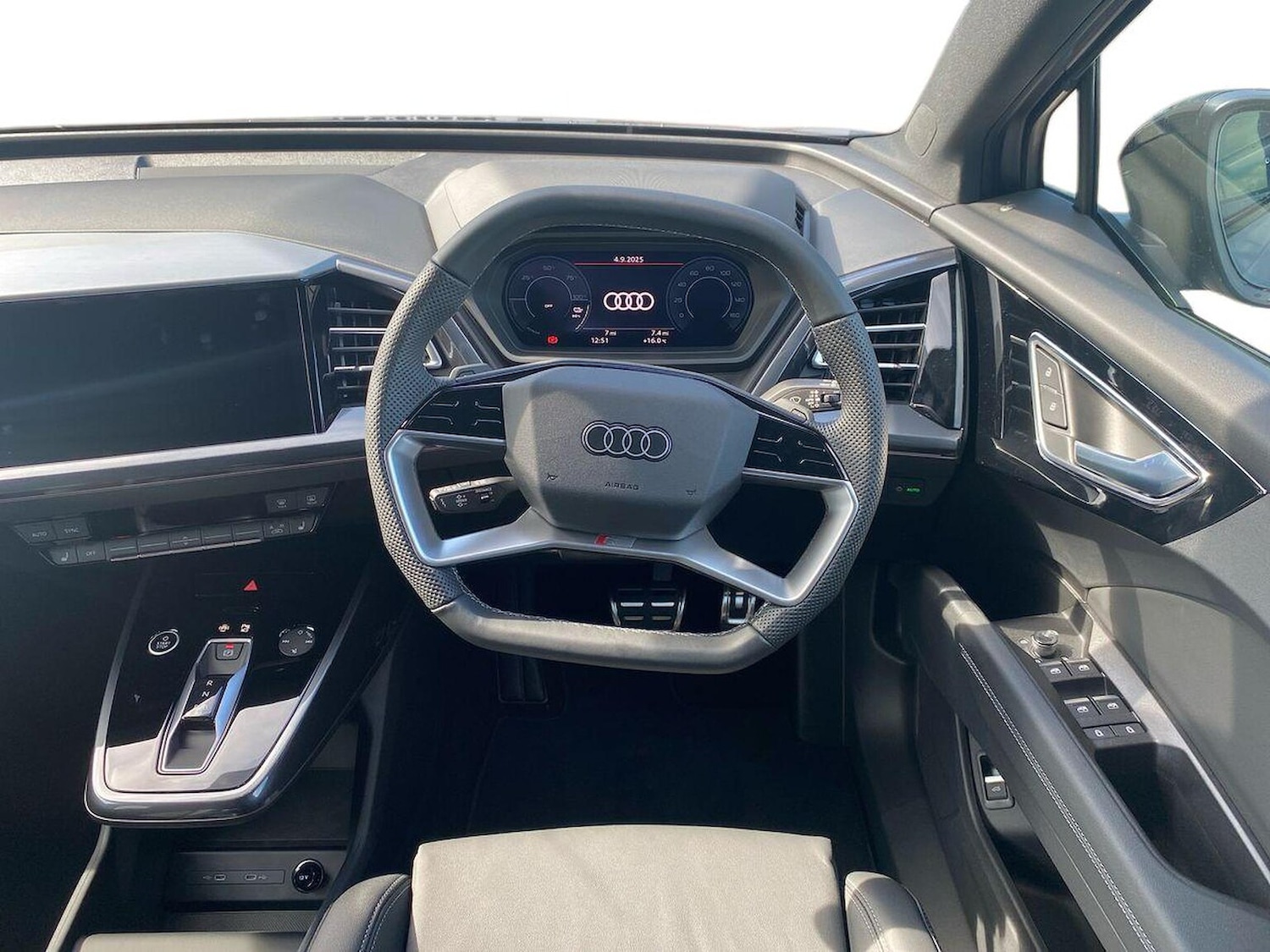 Used Audi Q4 e-tron 2025 for sale - 76450521: Photo 9