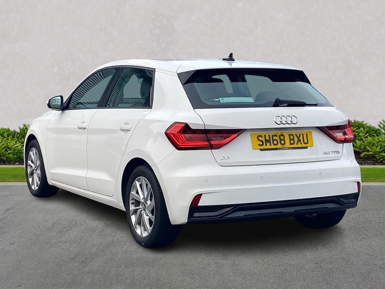 Used Audi A1 2018 for sale - 76741185: Photo 2