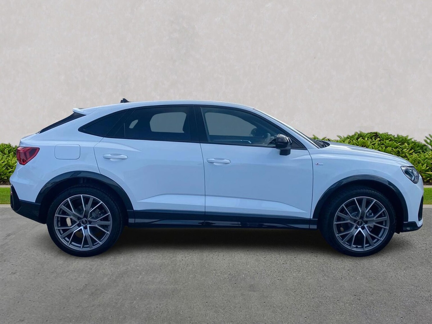 Used Audi Q3 2025 for sale - 76741090: Photo 3