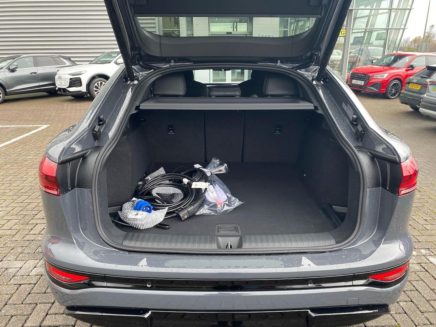 Used Audi Q6 e-tron 2025 for sale - 77077314: Photo 17