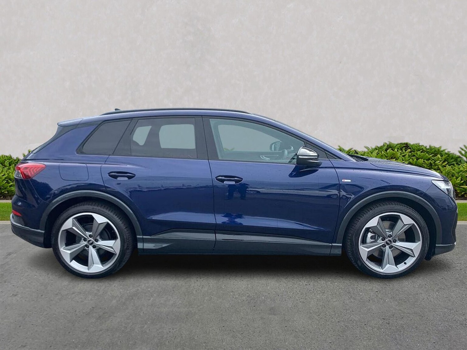Used Audi Q4 e-tron 2025 for sale - 77488988: Photo 3