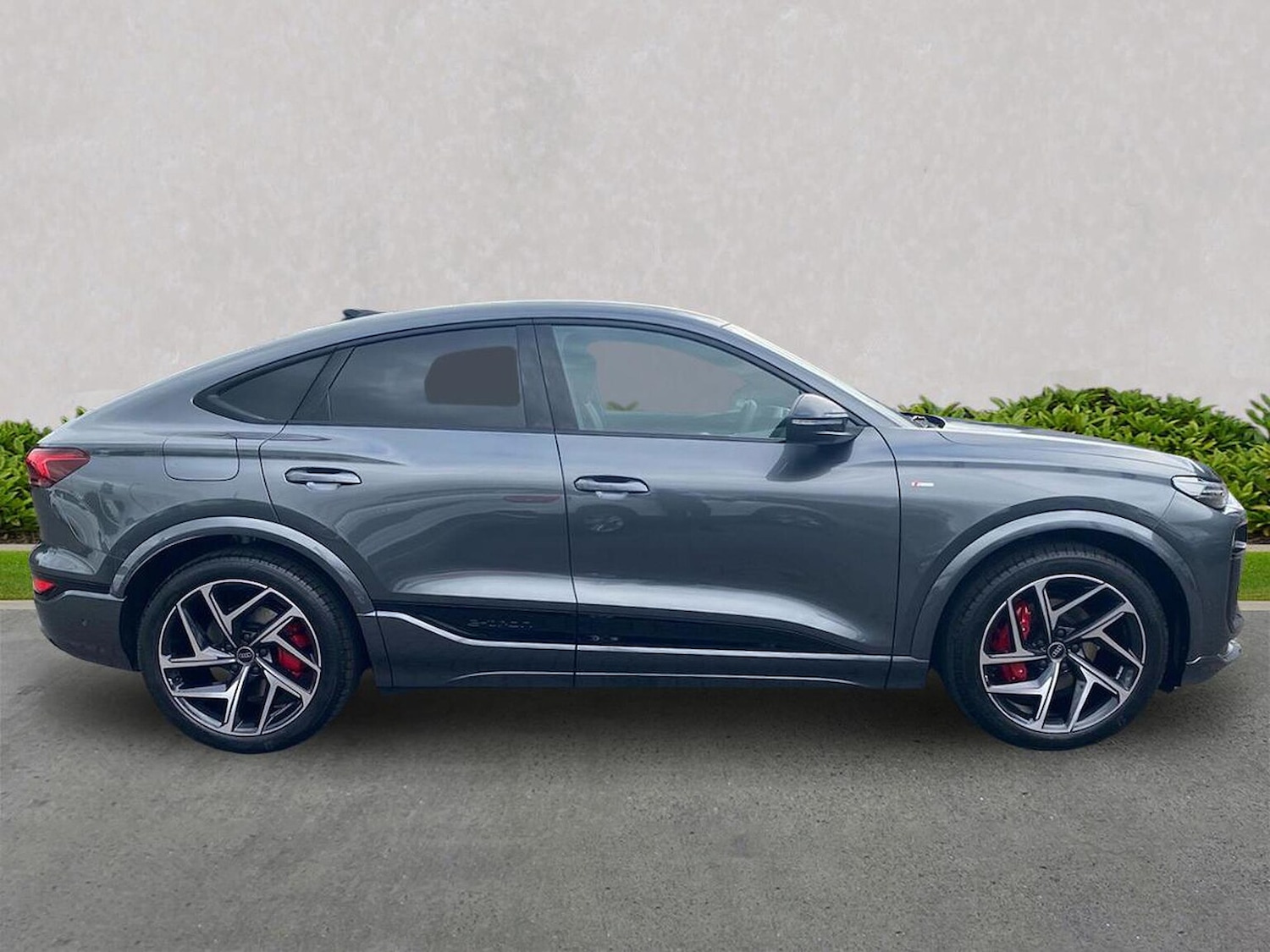 Used Audi Q6 e-tron 2025 for sale - 76525821: Photo 3