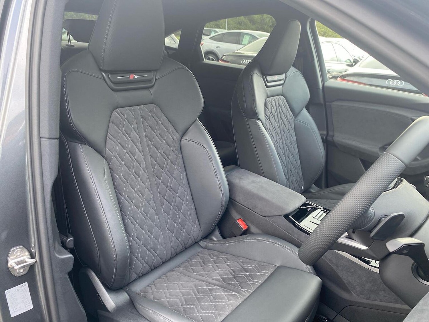 Used Audi Q6 e-tron 2025 for sale - 76525821: Photo 40