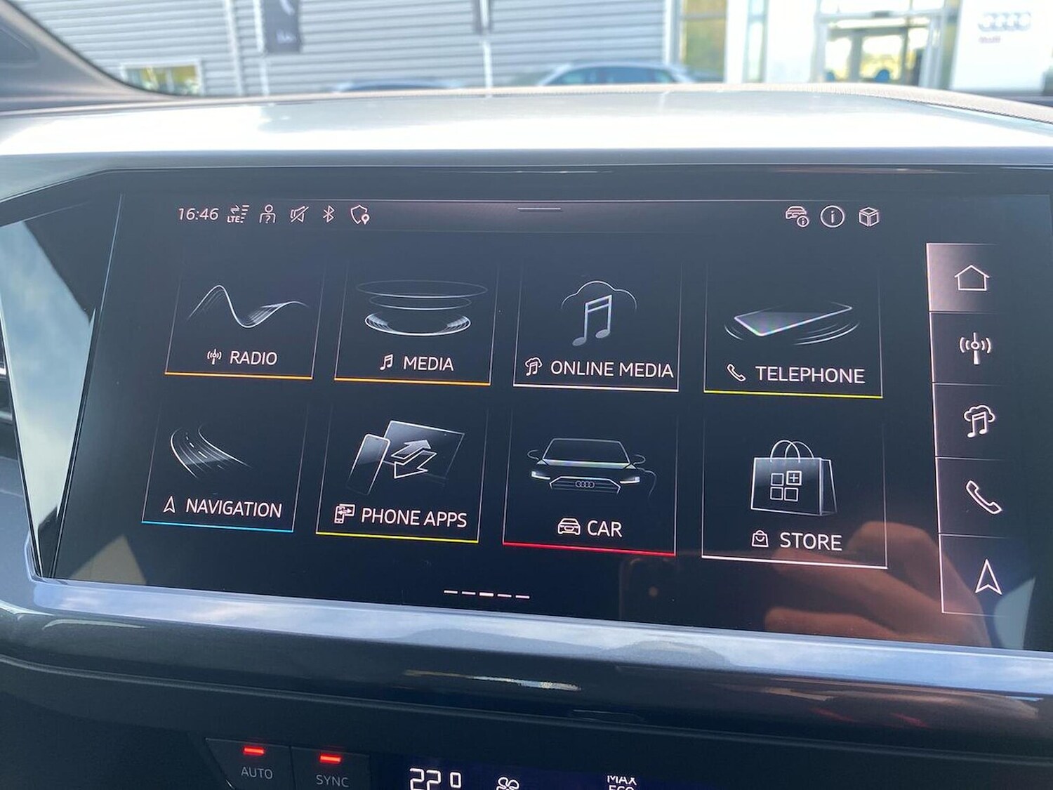 Used Audi Q4 e-tron 2025 for sale - 76477291: Photo 11