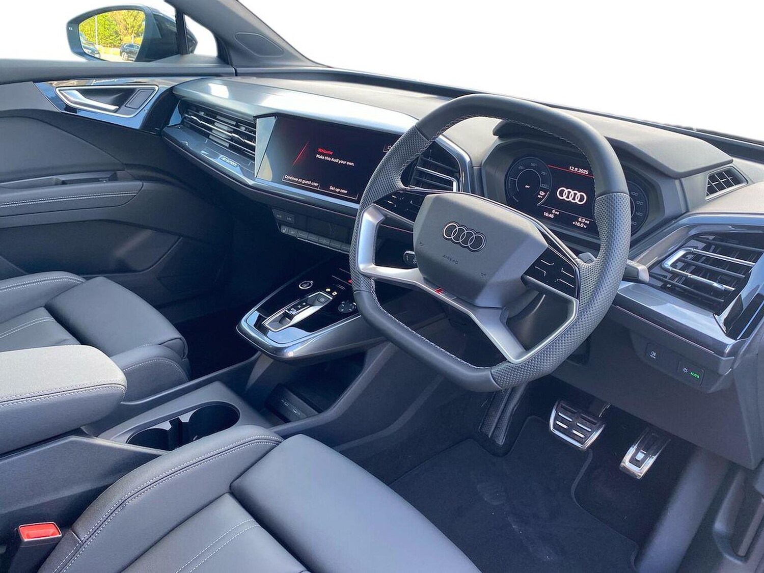 Used Audi Q4 e-tron 2025 for sale - 76477291: Photo 15