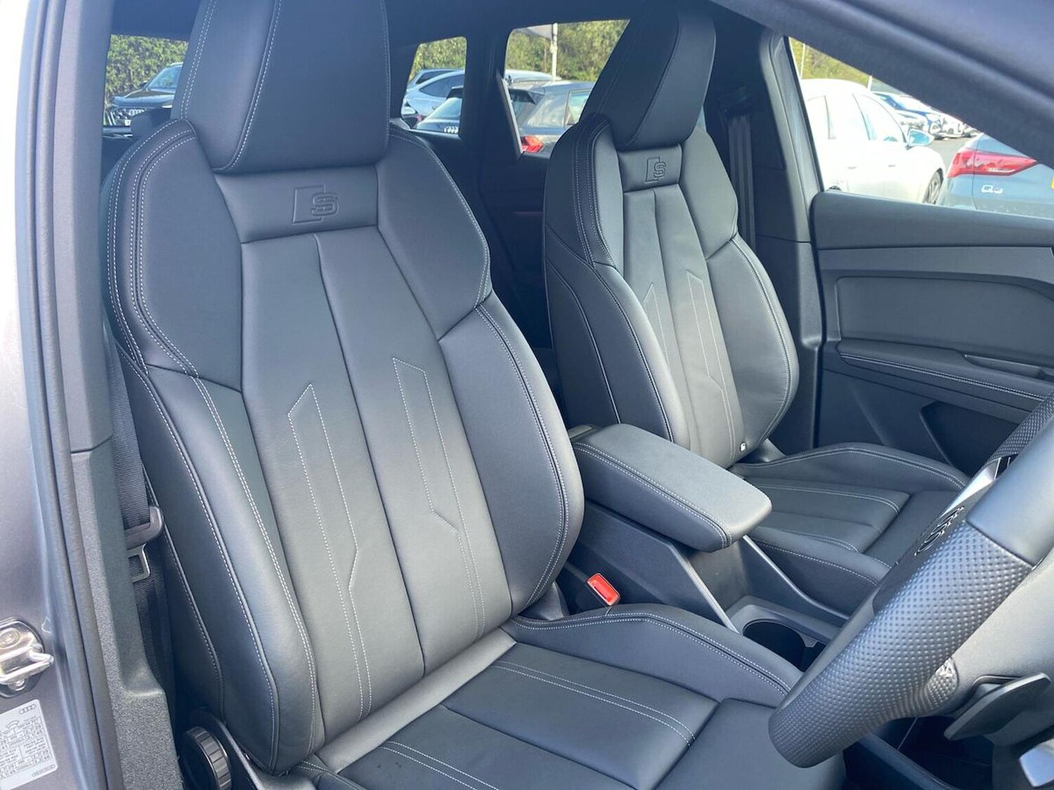 Used Audi Q4 e-tron 2025 for sale - 76477291: Photo 40