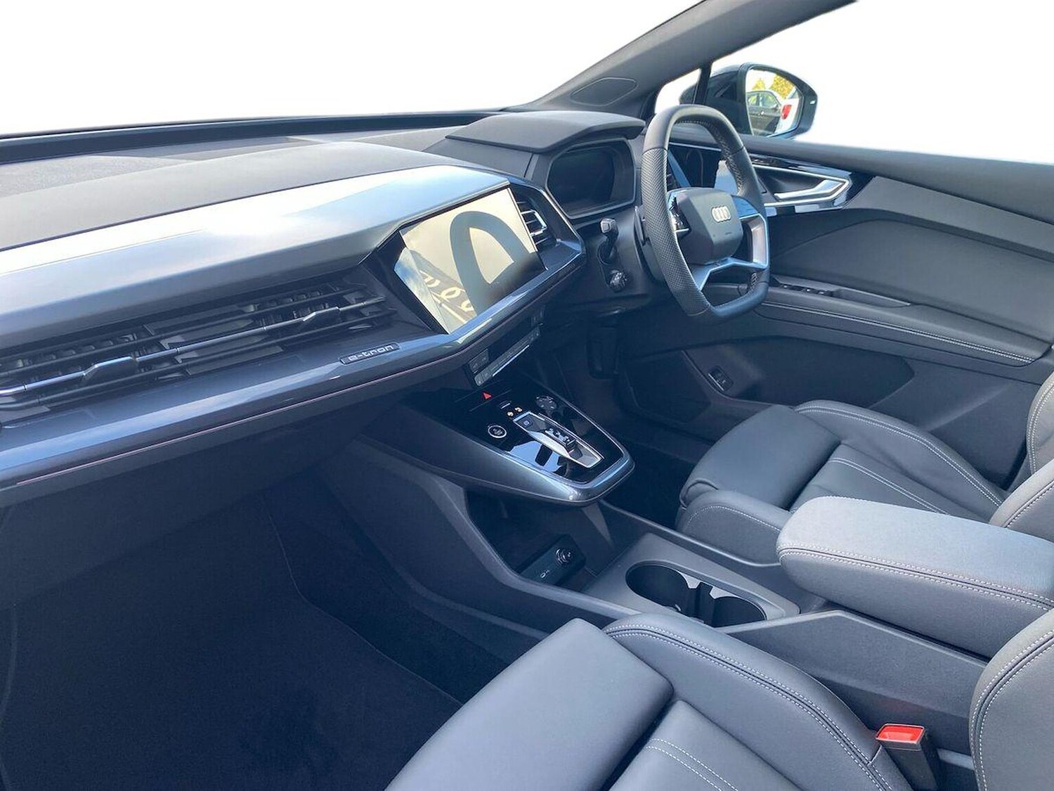 Used Audi Q4 e-tron 2025 for sale - 76477291: Photo 7