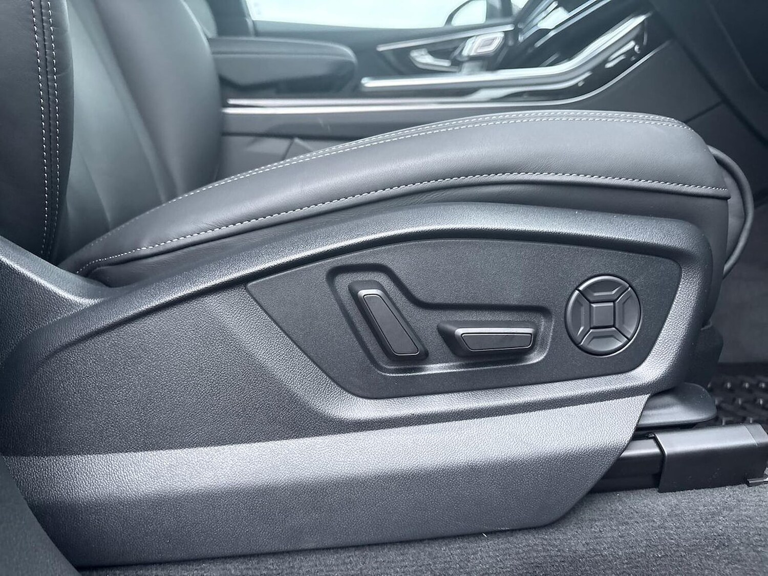 Used Audi Q7 2025 for sale - 77488903: Photo 30