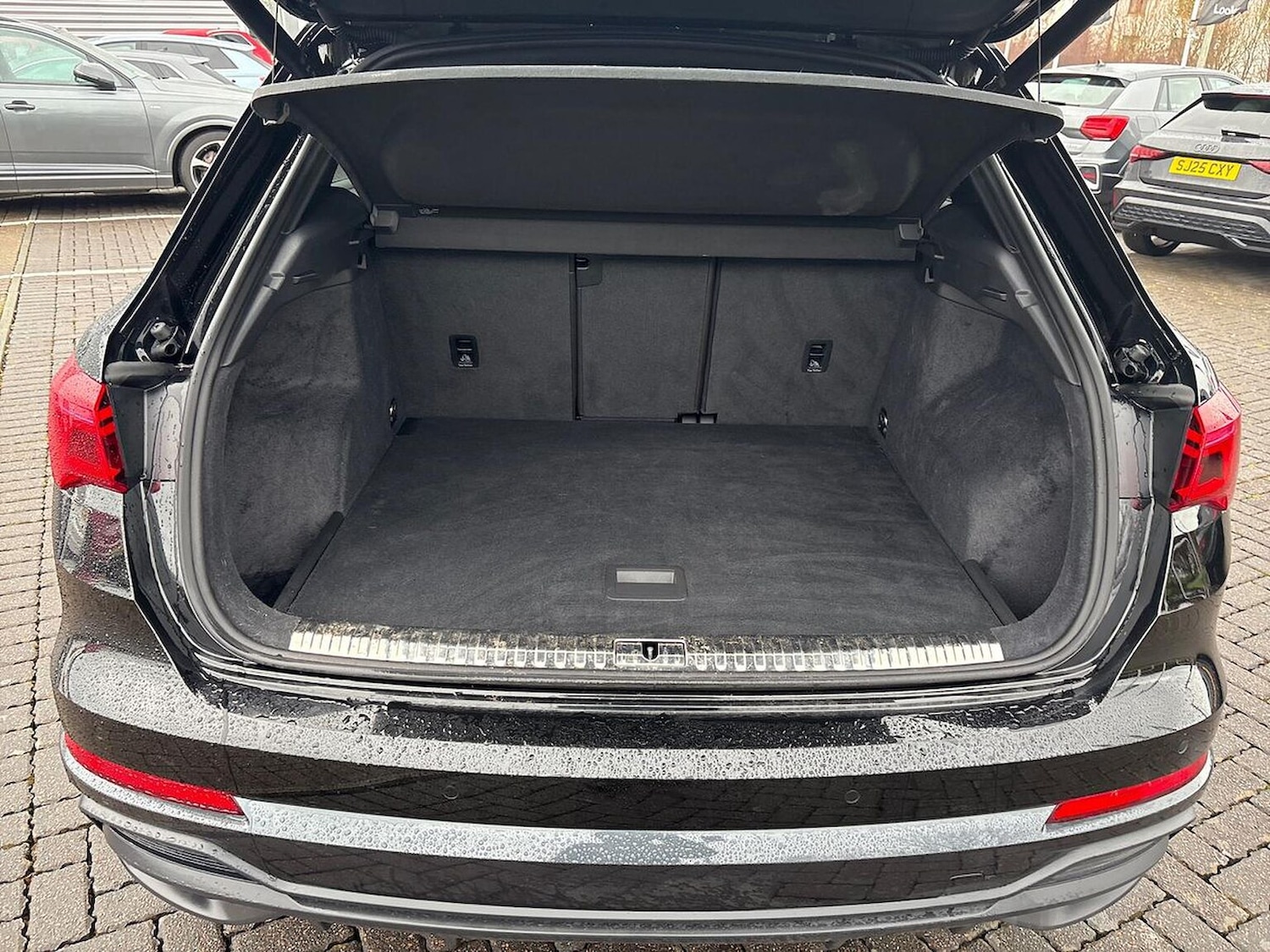 Used Audi Q3 2024 for sale - 76719386: Photo 17