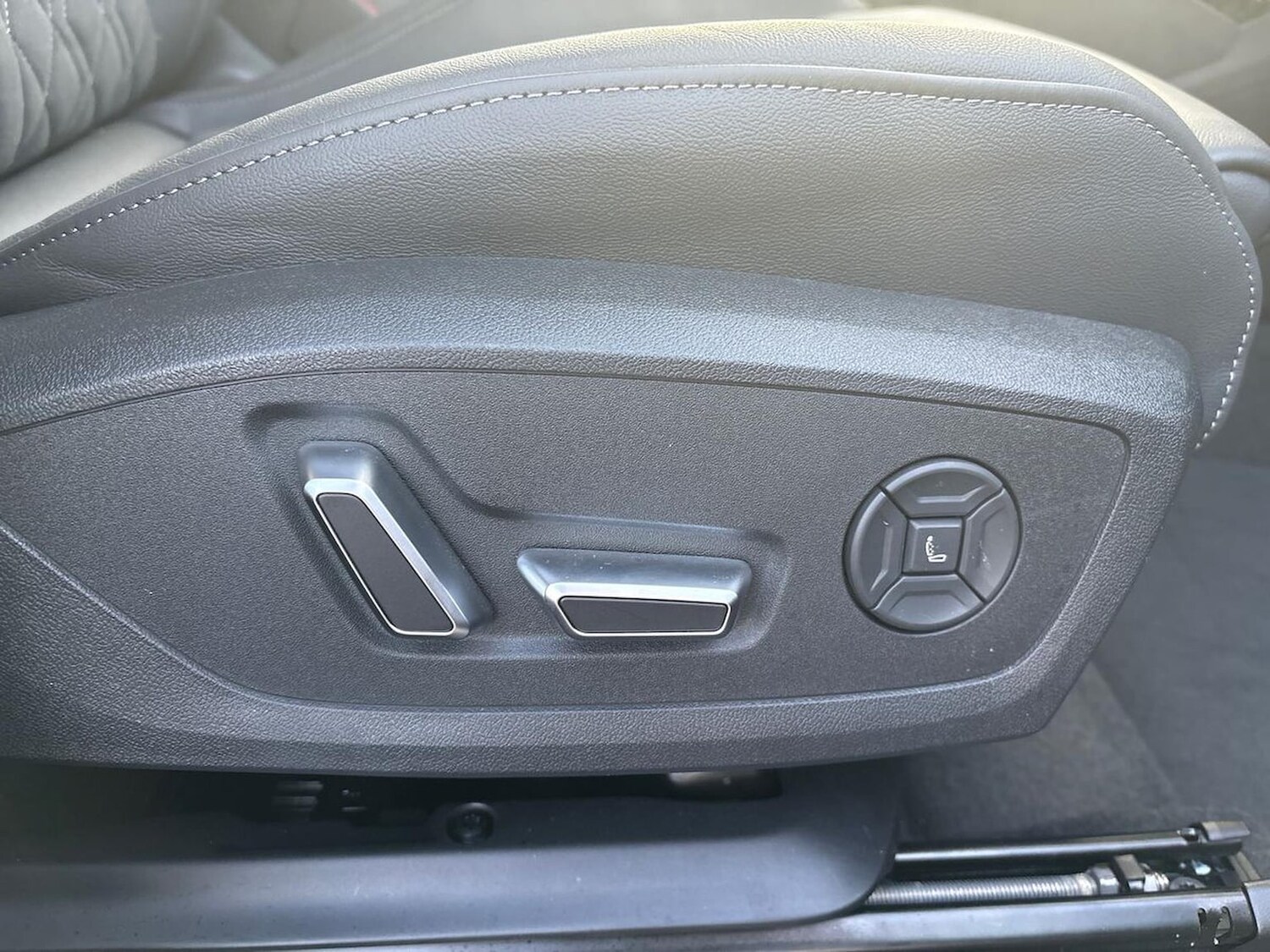 Used Audi Q6 e-tron 2025 for sale - 78192882: Photo 32