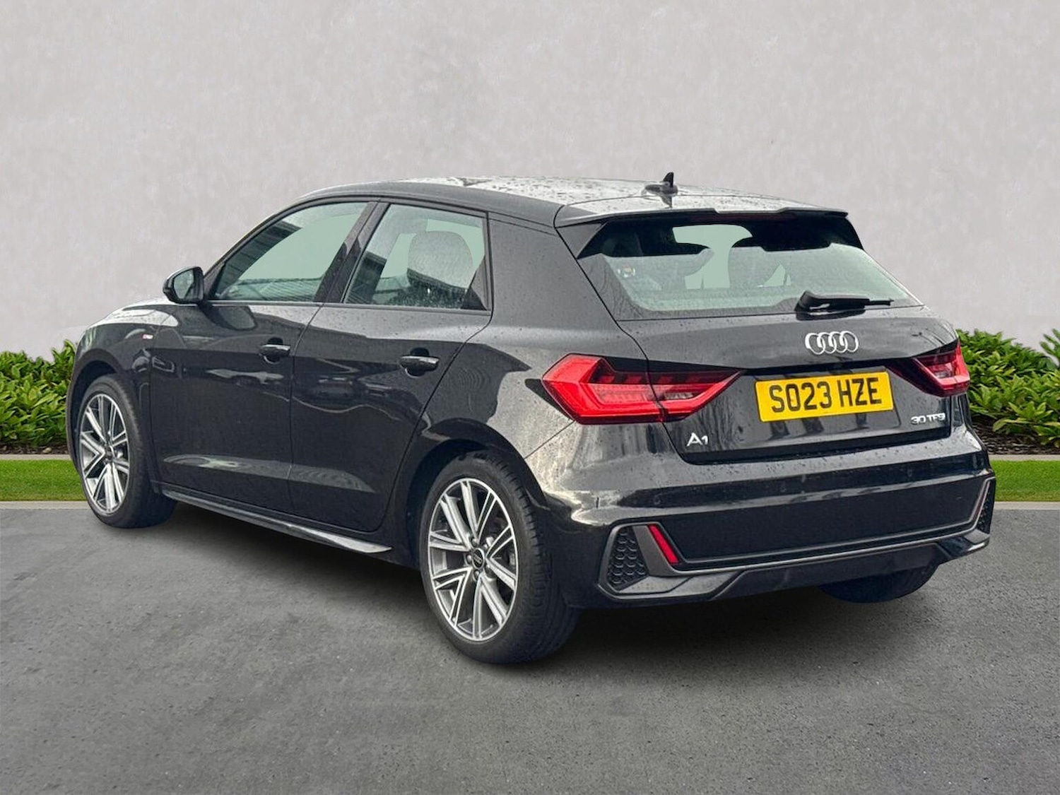 Used Audi A1 2023 for sale - 76741150: Photo 2