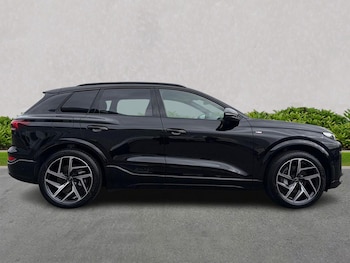 Used Audi Q6 e-tron 2026 for sale - 79628211: Photo