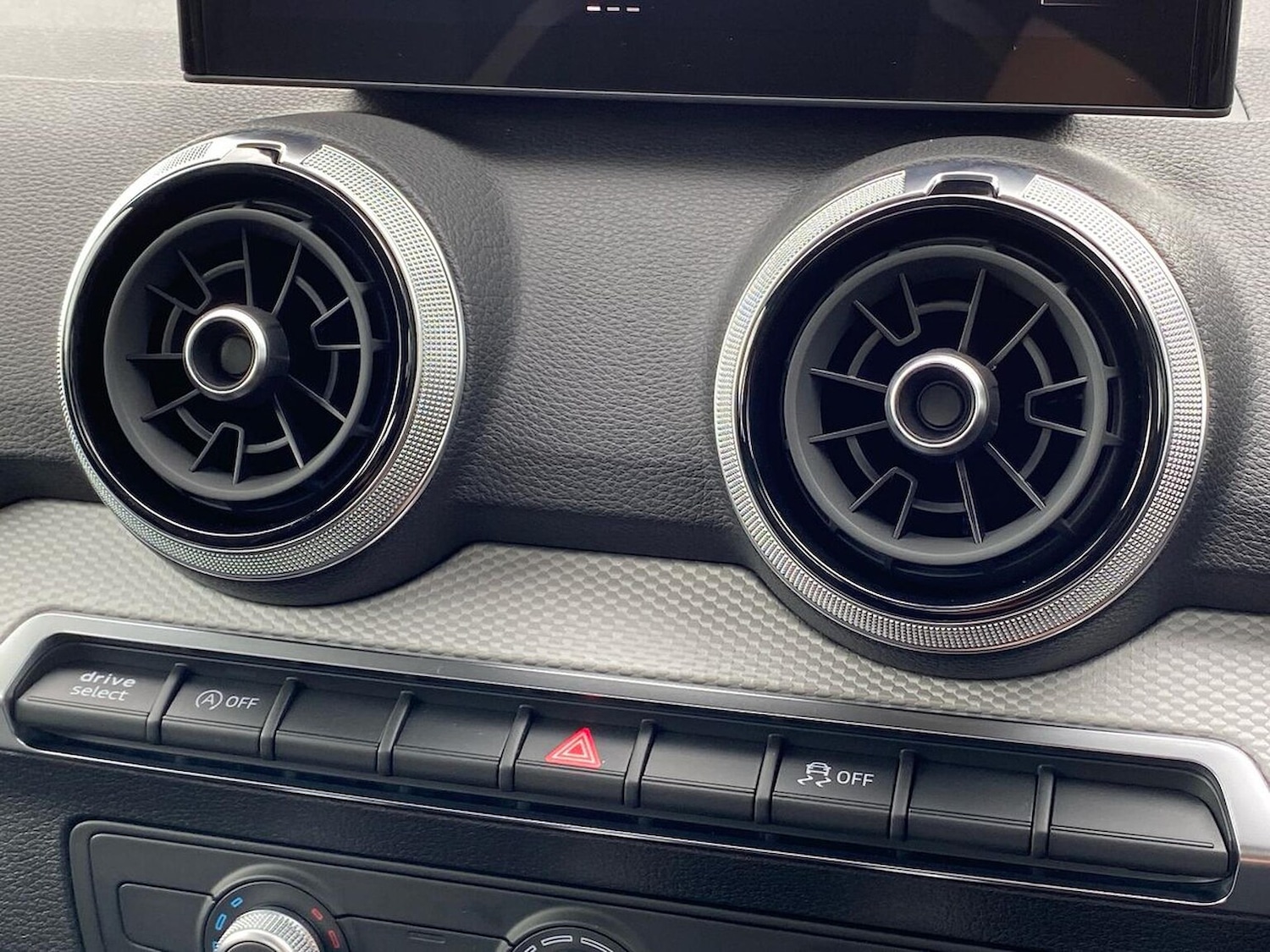 Used Audi Q2 2025 for sale - 77056637: Photo 22