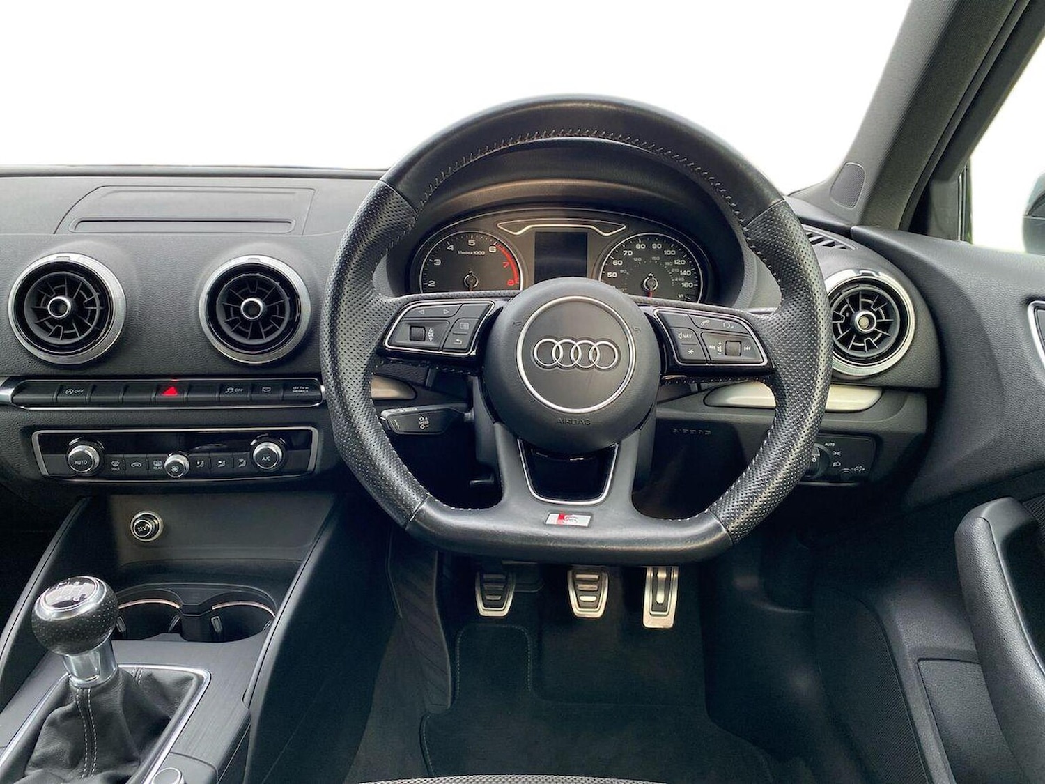 Used Audi A3 2018 for sale - 77973947: Photo 9