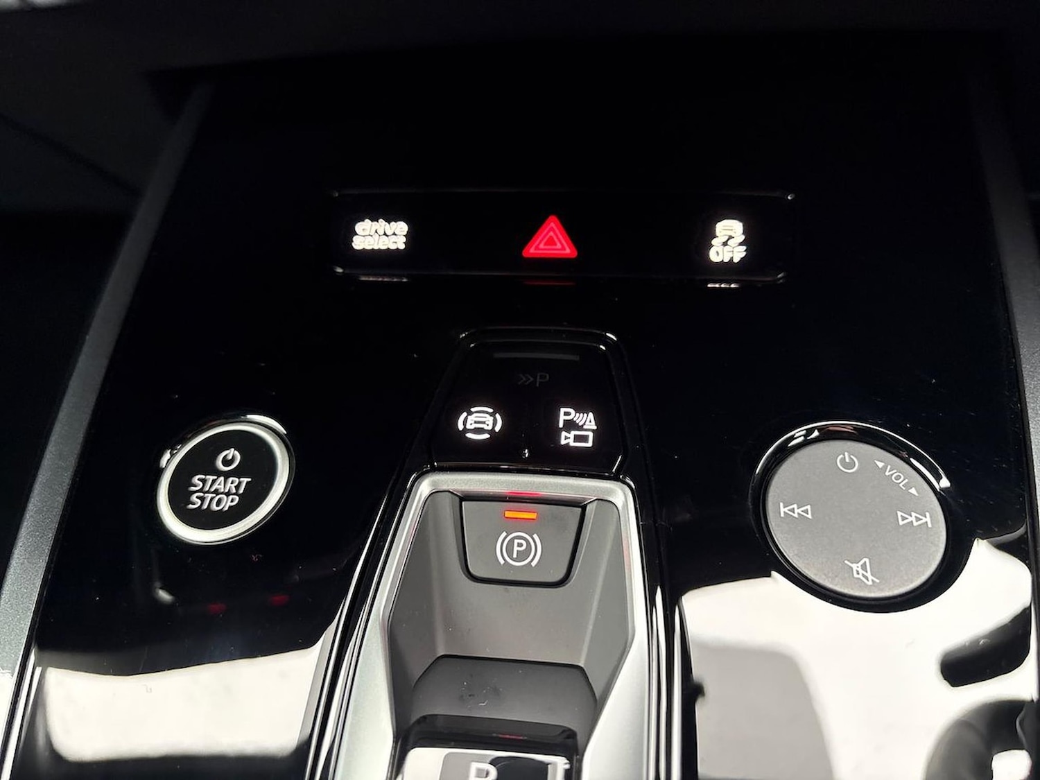 Used Audi Q4 e-tron 2025 for sale - 78192861: Photo 24