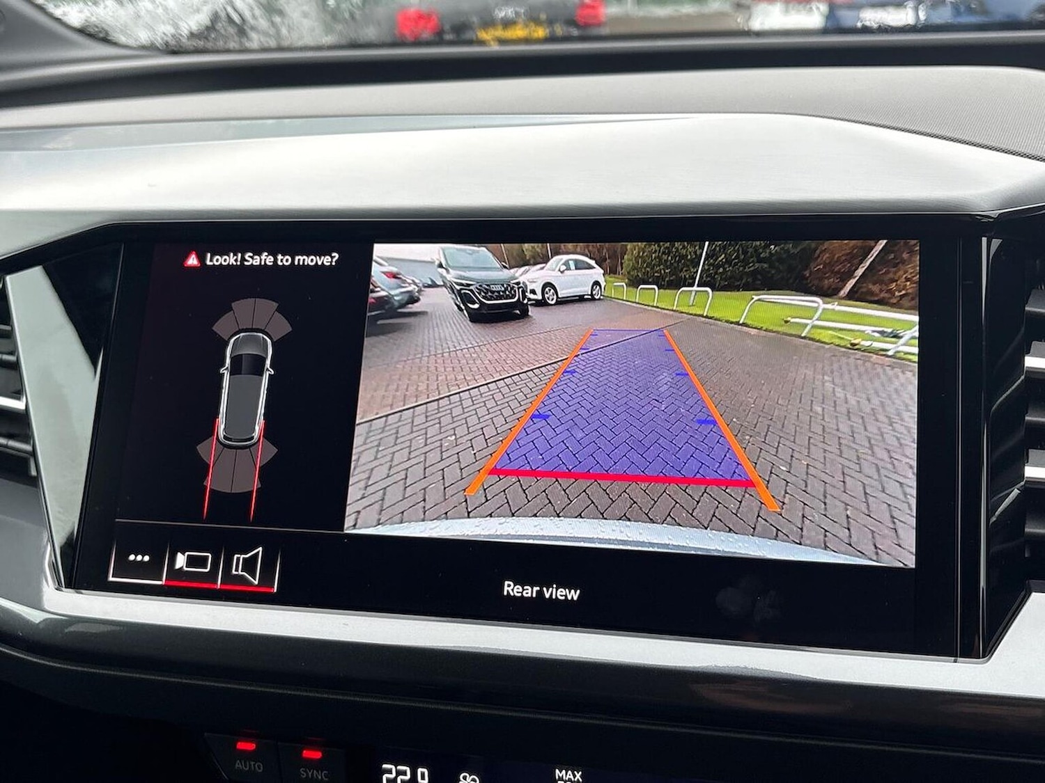 Used Audi Q4 e-tron 2025 for sale - 78192861: Photo 25