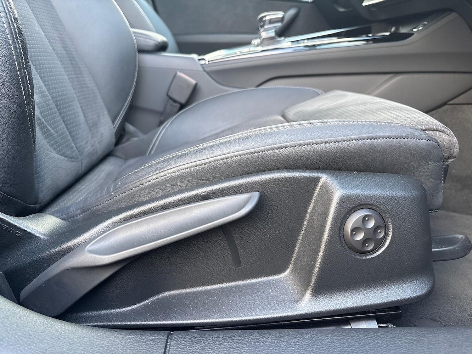 Used Audi A4 2024 for sale - 76449635: Photo 30