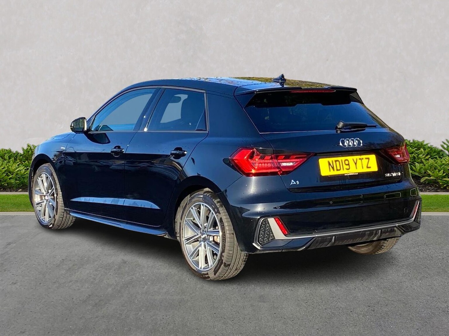 Used Audi A1 2019 for sale - 76791866: Photo 2