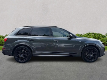 Used Audi Q7 2025 for sale - 79379747: Photo