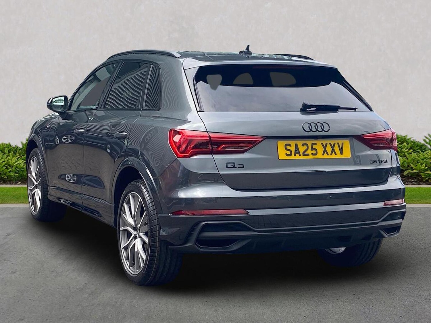 Used Audi Q3 2025 for sale - 77077312: Photo 2