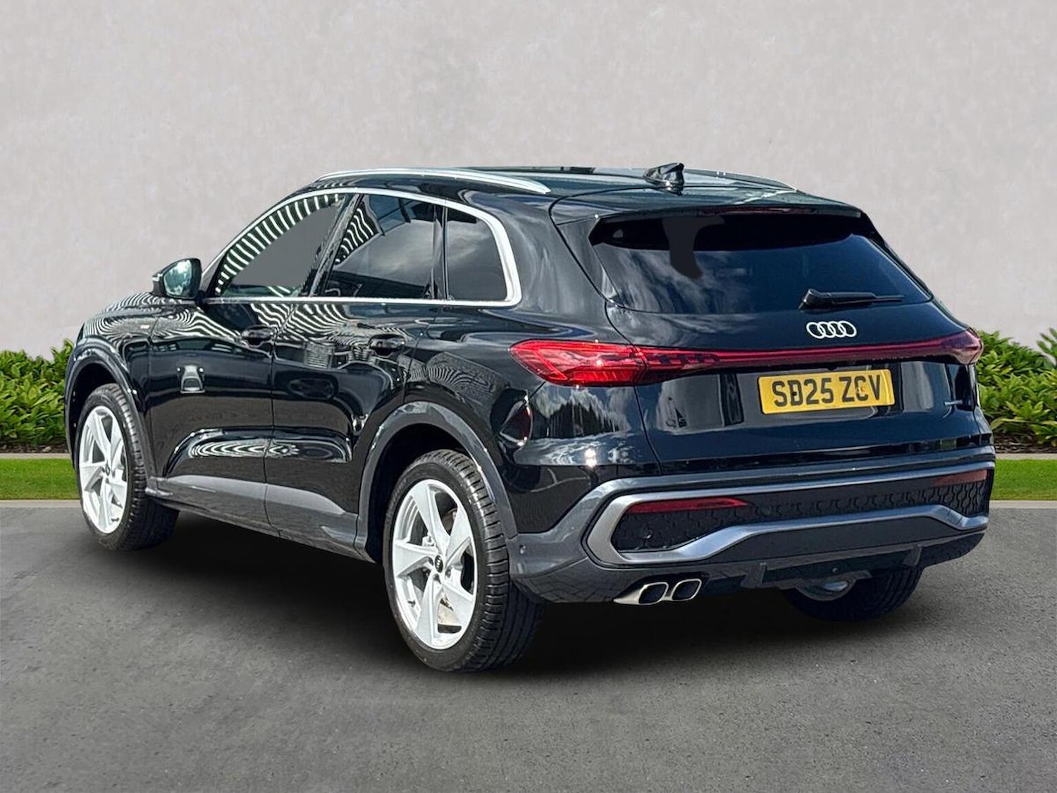 Used Audi Q5 2025 for sale - 76157255: Photo 2