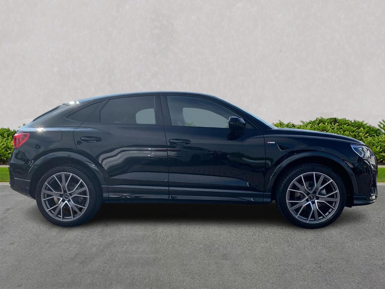 Used Audi Q3 2025 for sale - 76845235: Photo 3