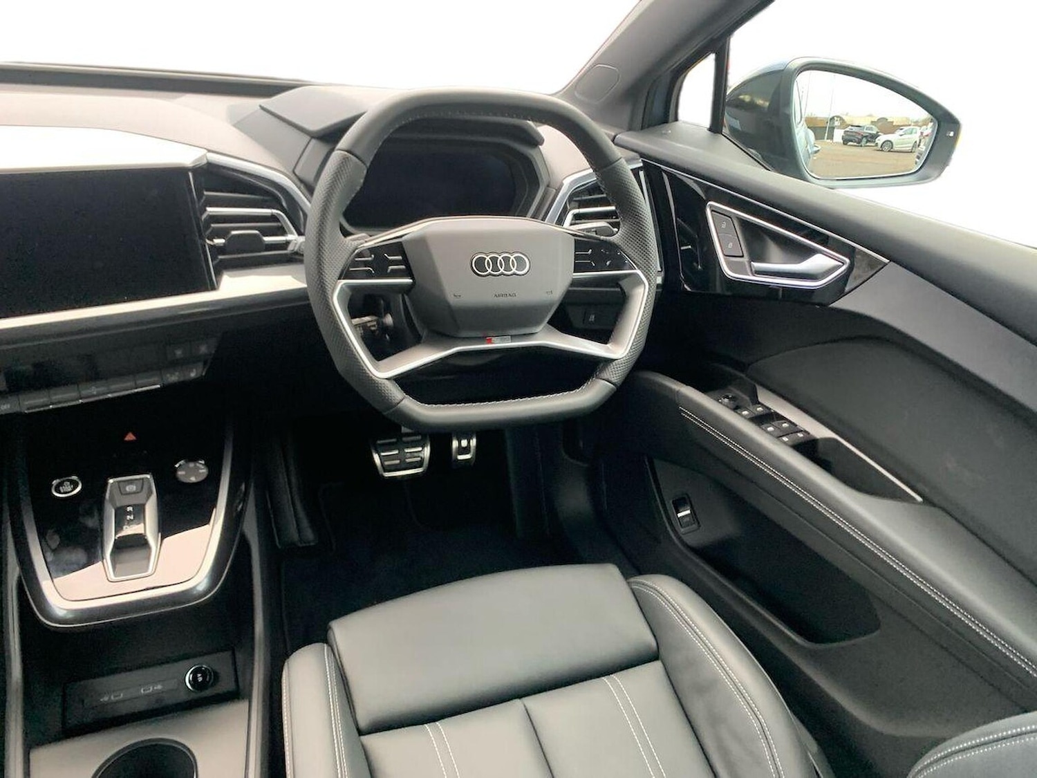 Used Audi Q4 e-tron 2025 for sale - 78107985: Photo 17