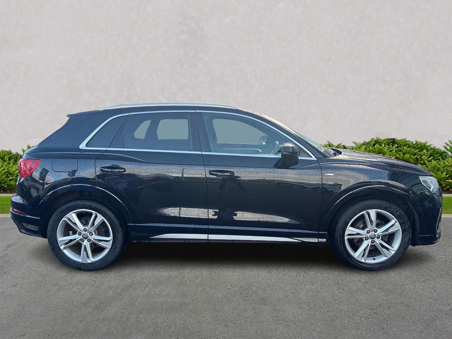 Used Audi Q3 2019 for sale - 76741179: Photo 3