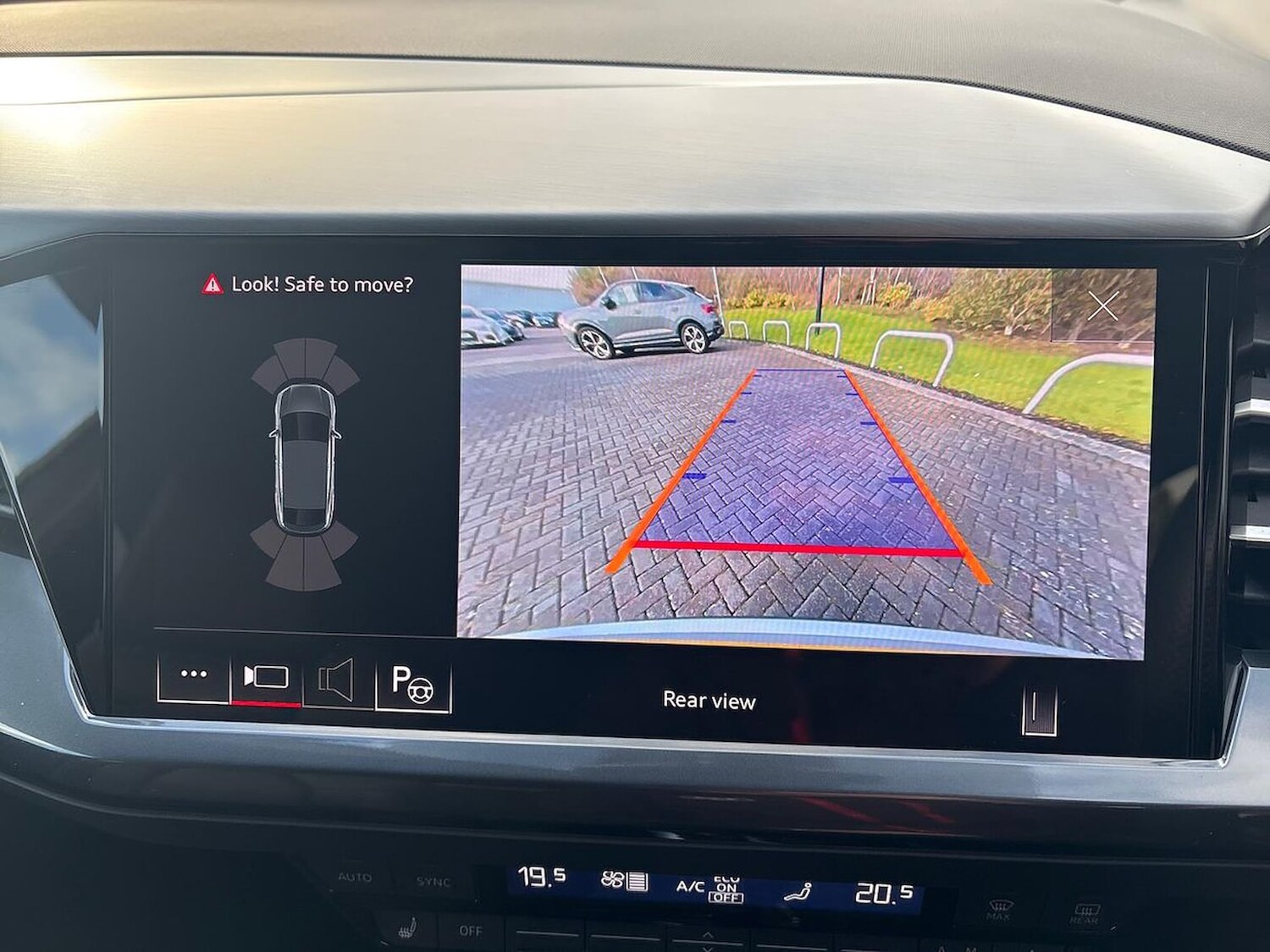 Used Audi Q4 e-tron 2024 for sale - 78192671: Photo 25